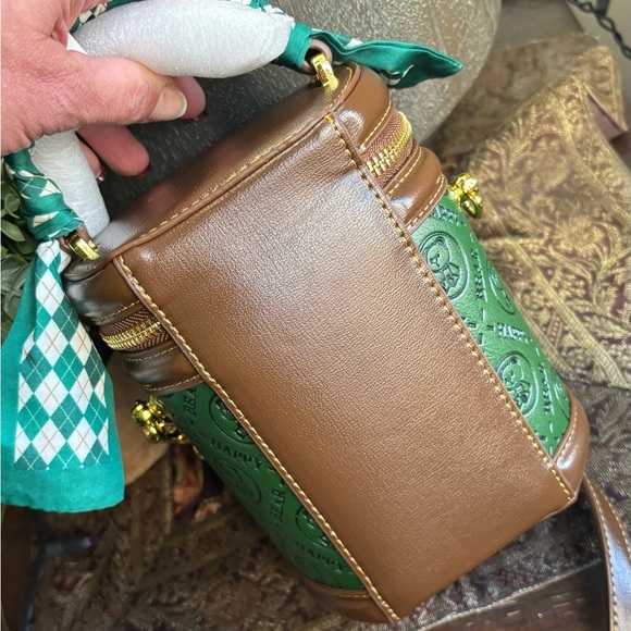 UNIQUE🔥GENUINE LEATHER 🧸 zip around Bucket scarf satchel/Crossbody - Picture 5 of 13